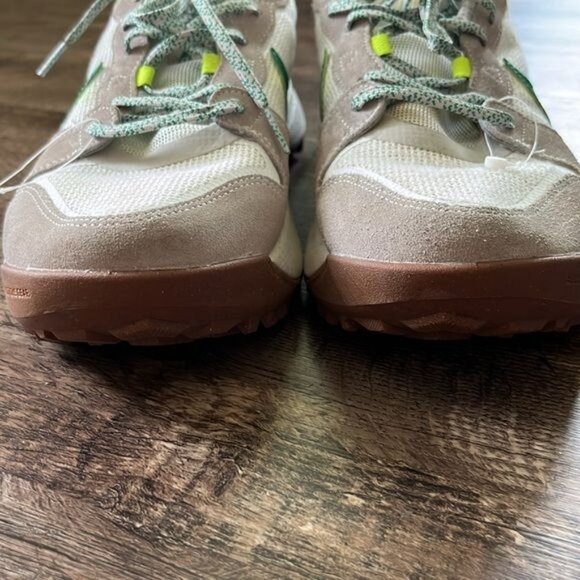 Nike ACG Lowcate Light Iron Ore · Malachite · Summit White · Volt Sneakers Swoos - Picture 7 of 11